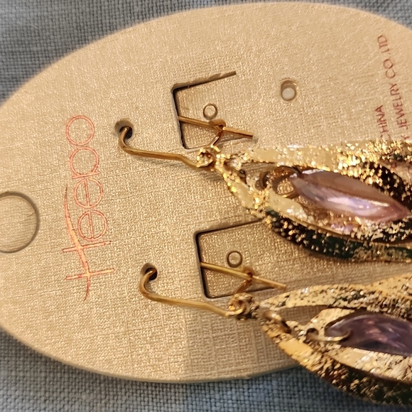 Hebbo earrings - Picture 3 of 3